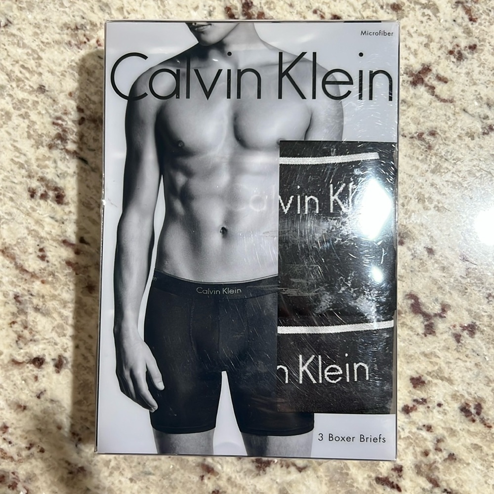 New inbox three pack of men’s Calvin Klein boxer brief